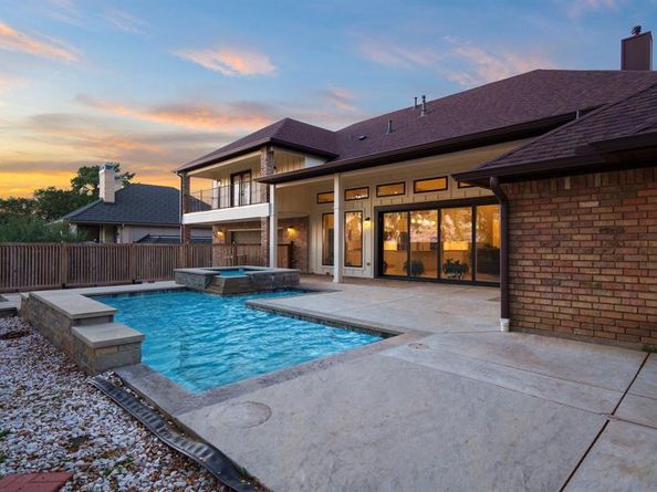 6012  Englishoak Drive , Arlington Texas 76016