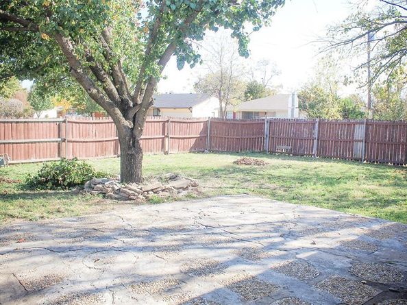 1022  Crest Park Drive , Garland Texas 75042