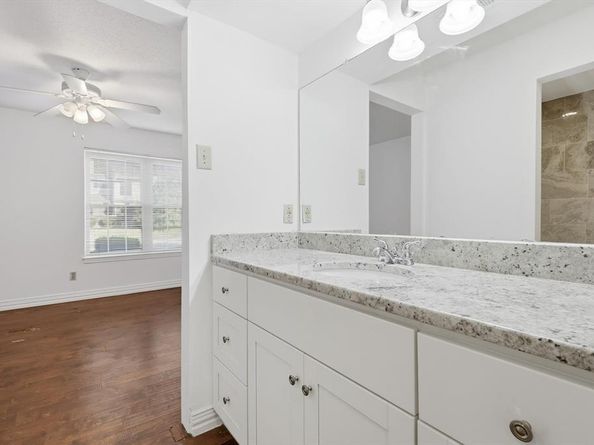 708  Creekwood Drive , Lewisville Texas 75067