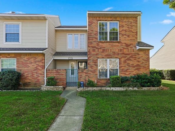 708  Creekwood Drive , Lewisville Texas 75067