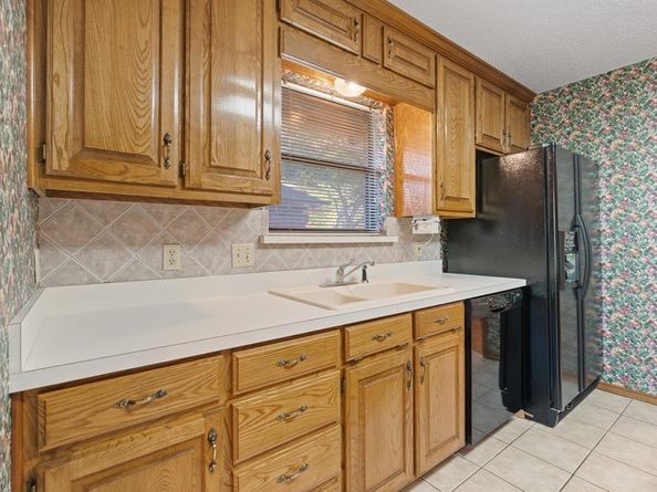 149  Sandlewood Lane , Burleson Texas 76028