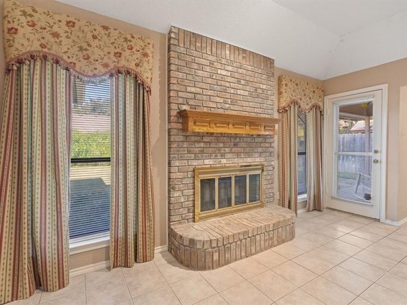 149  Sandlewood Lane , Burleson Texas 76028