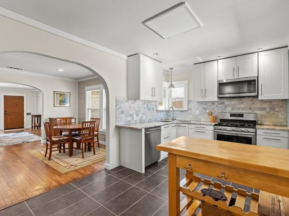 2919  Maple Springs Boulevard , Dallas Texas 75235