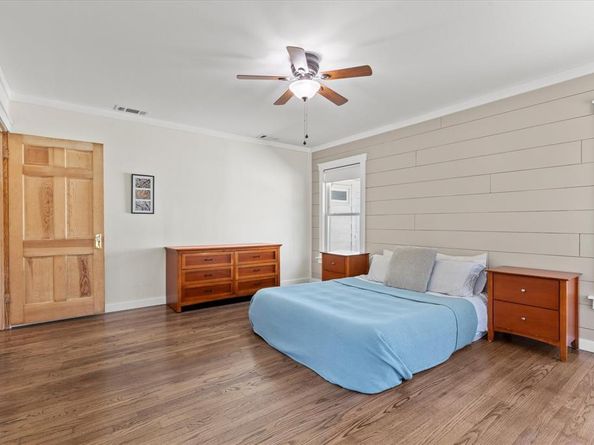 2919  Maple Springs Boulevard , Dallas Texas 75235