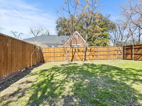 2919  Maple Springs Boulevard , Dallas Texas 75235