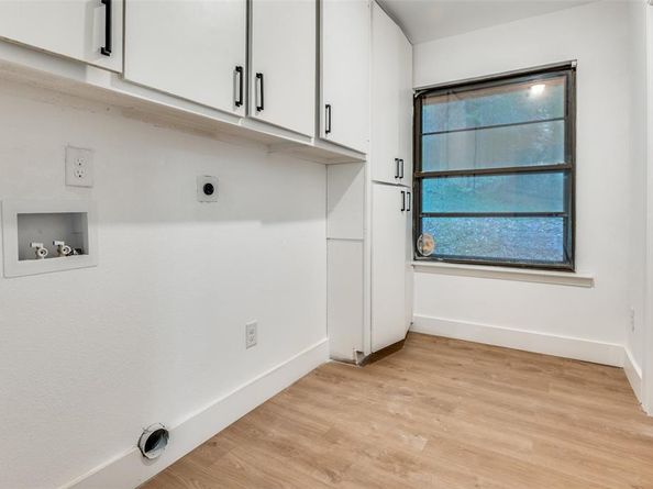 5204  Blue Valley Court , Fort Worth Texas 76112