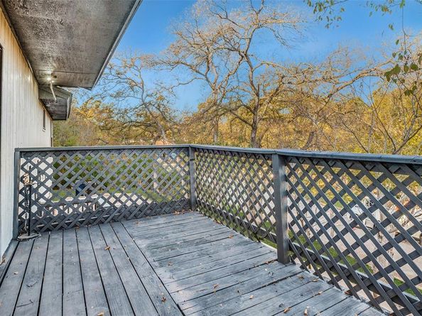 5204  Blue Valley Court , Fort Worth Texas 76112