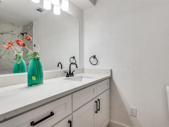 5204  Blue Valley Court , Fort Worth Texas 76112