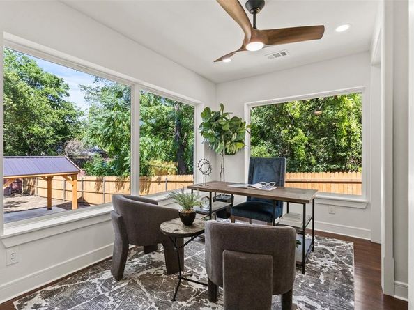 624 N Vernon Avenue , Dallas Texas 75208