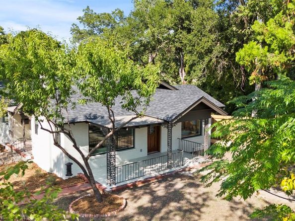 624 N Vernon Avenue , Dallas Texas 75208