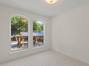 624 N Vernon Avenue , Dallas Texas 75208