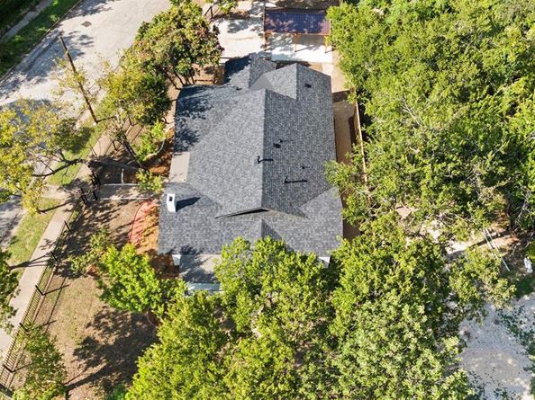 624 N Vernon Avenue , Dallas Texas 75208