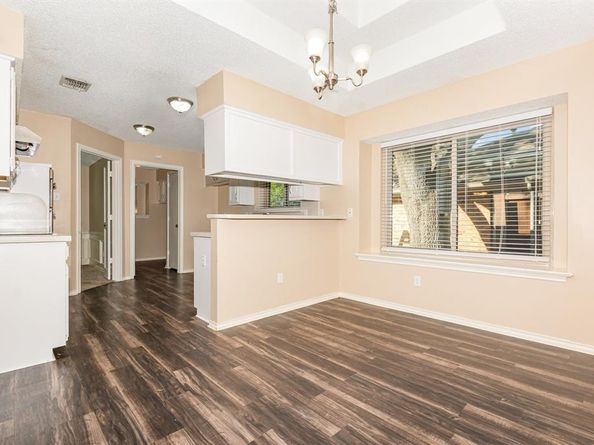 2015  Robin Hill Lane , Carrollton Texas 75007