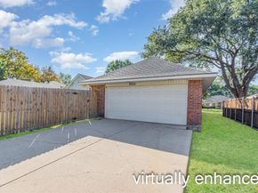 2015  Robin Hill Lane , Carrollton Texas 75007