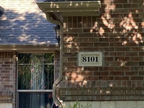 8101  Summerleaf Drive , Arlington Texas 76001