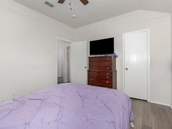 5715  Wisdom Creek Drive , Dallas Texas 75249