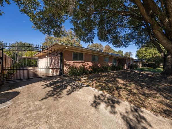 5116  South Drive , Fort Worth Texas 76132