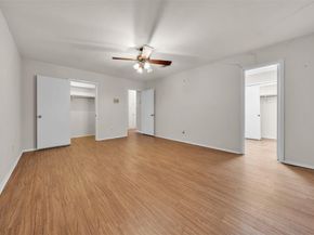 5116  South Drive , Fort Worth Texas 76132