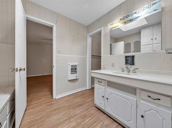 5116  South Drive , Fort Worth Texas 76132