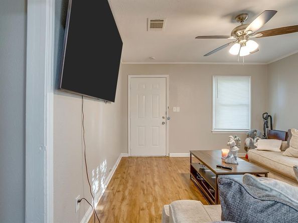 5032  Hartford Drive , River Oaks Texas 76114