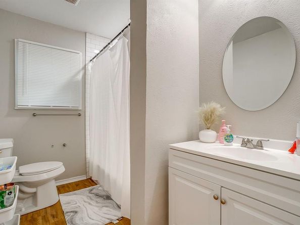 5032  Hartford Drive , River Oaks Texas 76114