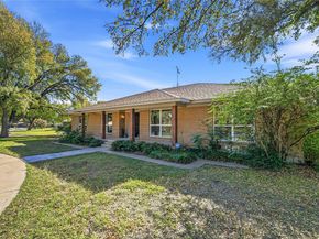 303  Whisenant Drive , Allen Texas 75013