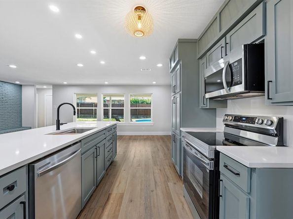 1145  Terrace Trail , Hurst Texas 76053