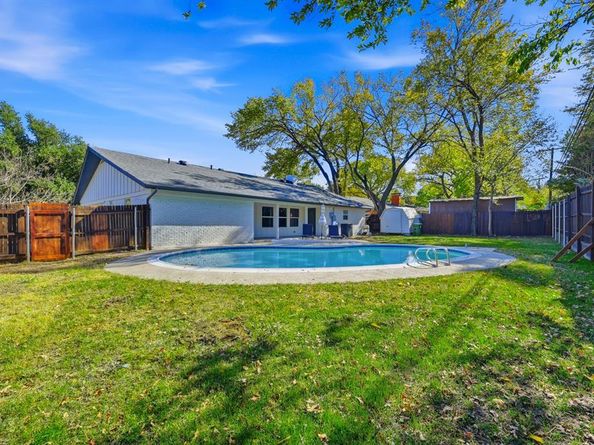 1145  Terrace Trail , Hurst Texas 76053