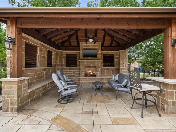 405  Wyndemere Boulevard , Heath Texas 75032