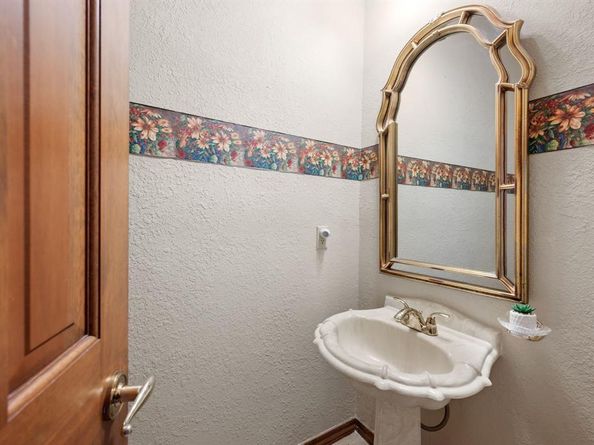 1303  Crest Drive , Colleyville Texas 76034