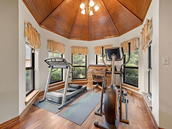 1303  Crest Drive , Colleyville Texas 76034