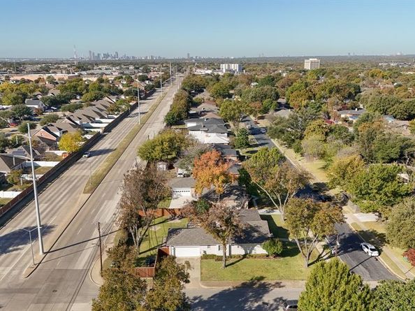 2346  Freeland Way , Dallas Texas 75228