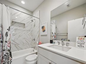 2280 N Fitzhugh Avenue  30, Dallas Texas 75204