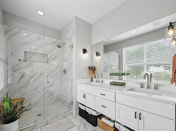 2280 N Fitzhugh Avenue  30, Dallas Texas 75204