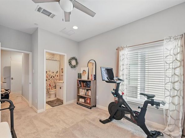 2280 N Fitzhugh Avenue  30, Dallas Texas 75204