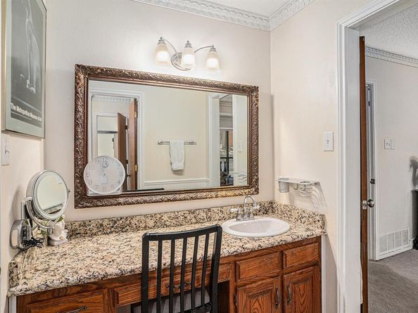 2715  Lincoln Drive , Arlington Texas 76006