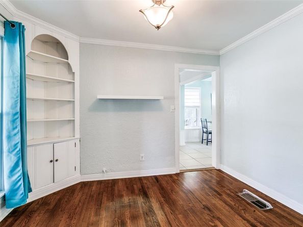 2528  Yucca Avenue , Fort Worth Texas 76111