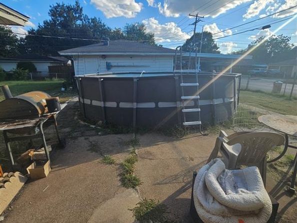 2506  Hillsboro Avenue , Dallas Texas 75228