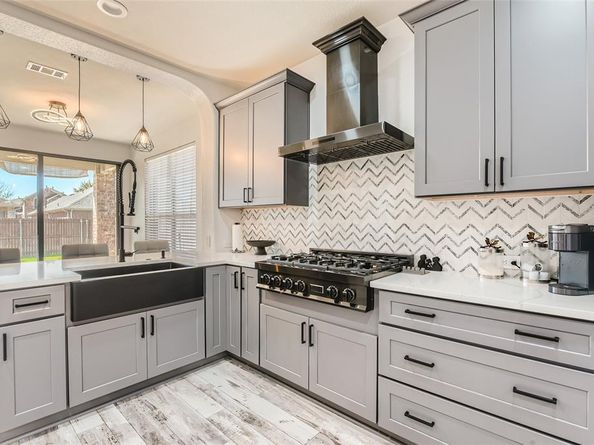 10305  Stoneside Trail , Fort Worth Texas 76244