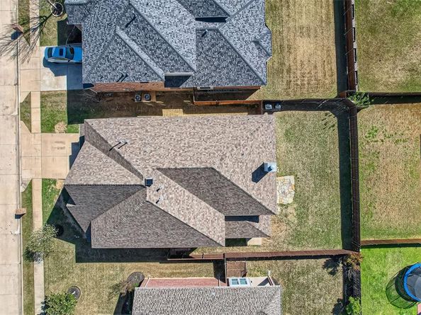 10305  Stoneside Trail , Fort Worth Texas 76244