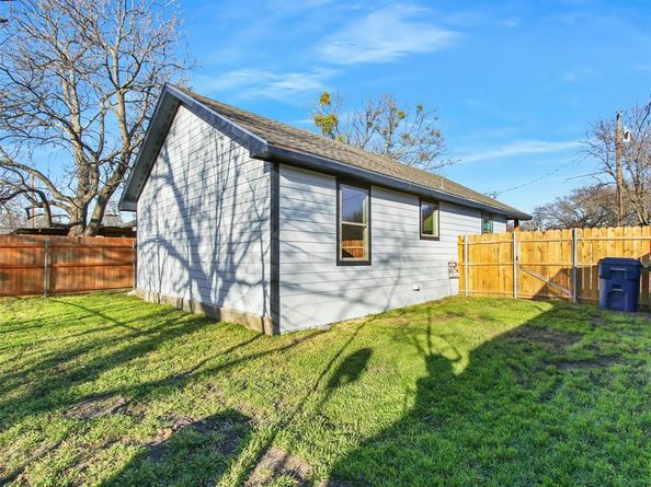 1104  Hamilton Street , McKinney Texas 75069