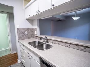 4020  Holland Avenue  202, Dallas Texas 75219