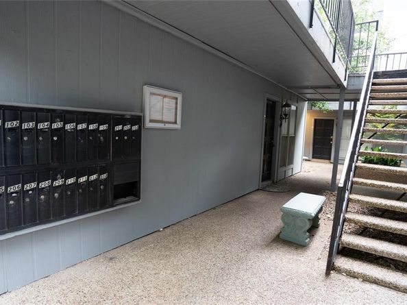 4020  Holland Avenue  202, Dallas Texas 75219