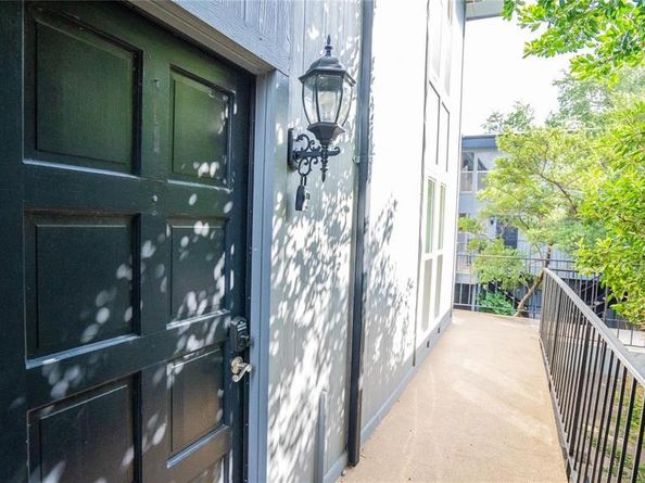 4020  Holland Avenue  202, Dallas Texas 75219