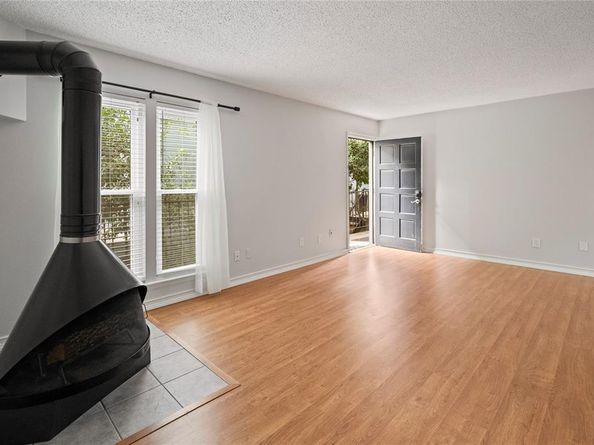 4020  Holland Avenue  202, Dallas Texas 75219