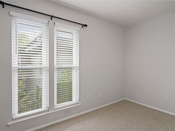 4020  Holland Avenue  202, Dallas Texas 75219