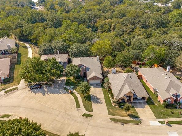 404 E Whitener Road , Euless Texas 76040