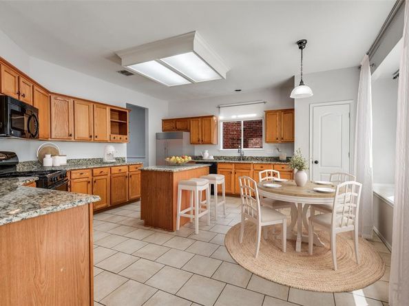 404 E Whitener Road , Euless Texas 76040