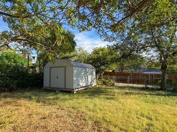 3406  Gibsondell Avenue , Dallas Texas 75211
