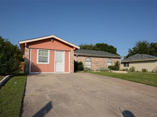 1549  Bosque Drive , Garland Texas 75040